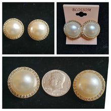 Load image into Gallery viewer, Large pearl w/rhinestone accent clip-on earrings
