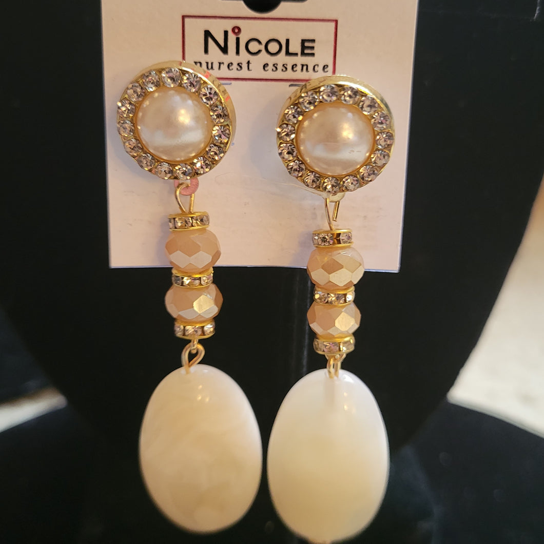 Stone w/bead & accents earrings