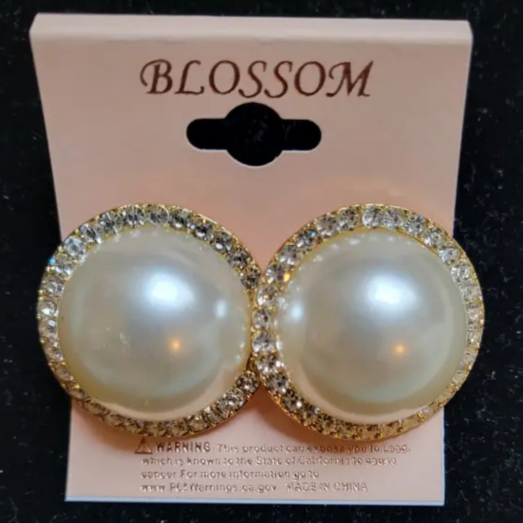 Large pearl w/rhinestone accent clip-on earrings