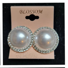 Load image into Gallery viewer, Large pearl w/rhinestone accent clip-on earrings
