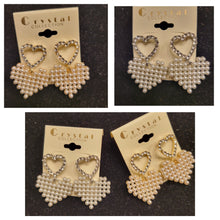 Load image into Gallery viewer, Heart pearl &amp; rhinestone earrings
