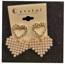 Load image into Gallery viewer, Heart pearl &amp; rhinestone earrings
