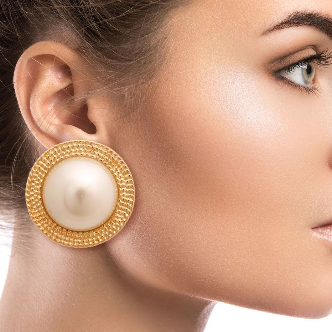 Pearl swoop earrings