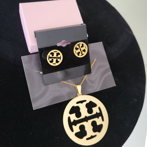 Tory Burch pendant set (inspired)